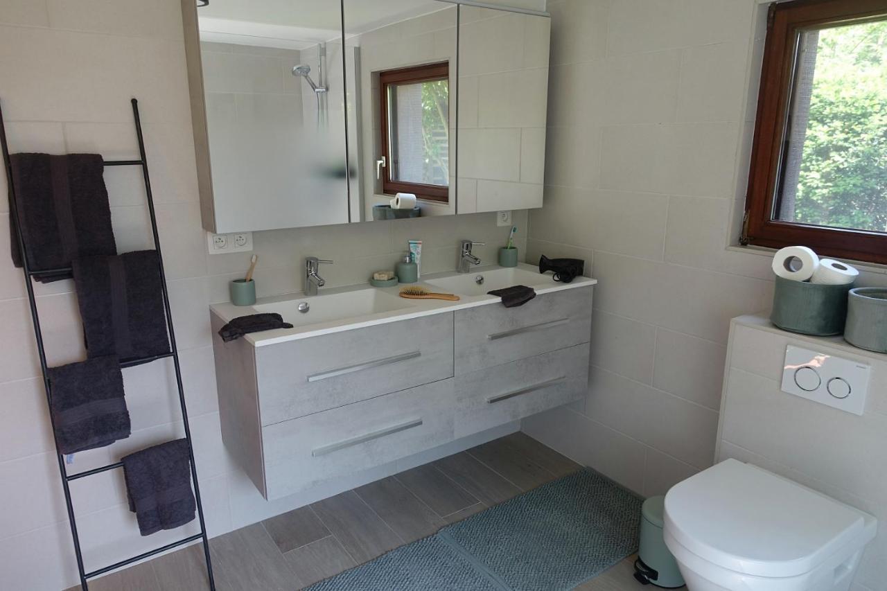 Lien'S Cottage Brugge Bagian luar foto