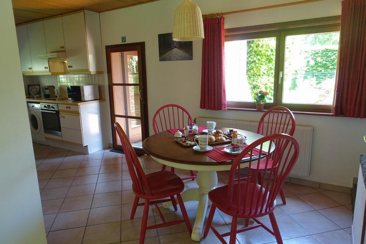 Lien'S Cottage Brugge Bagian luar foto